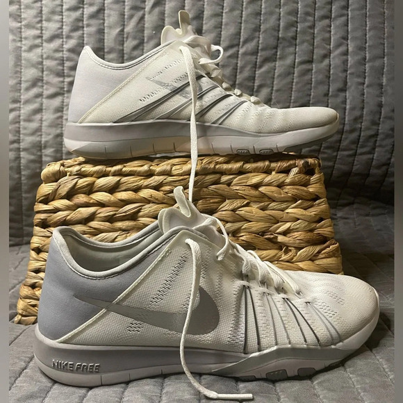Nike Shoes - Nike Free Run TR 6 Womens Running Sneakers size 7 White/Grey